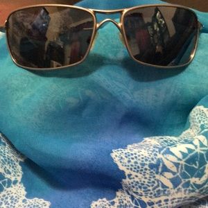 Unisex Oakley Polarize Sunglasses